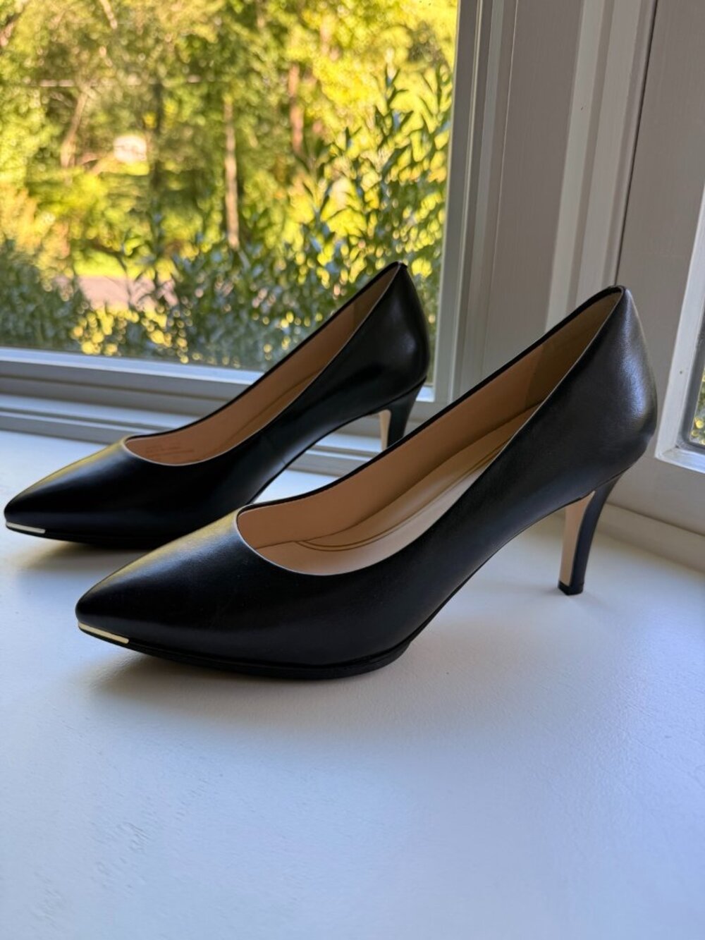 Cole Haan Grand Ambition Black Leather Pumps – Size 7.5